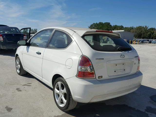 KMHCN36C69U115172 - 2009 HYUNDAI ACCENT SE WHITE photo 3