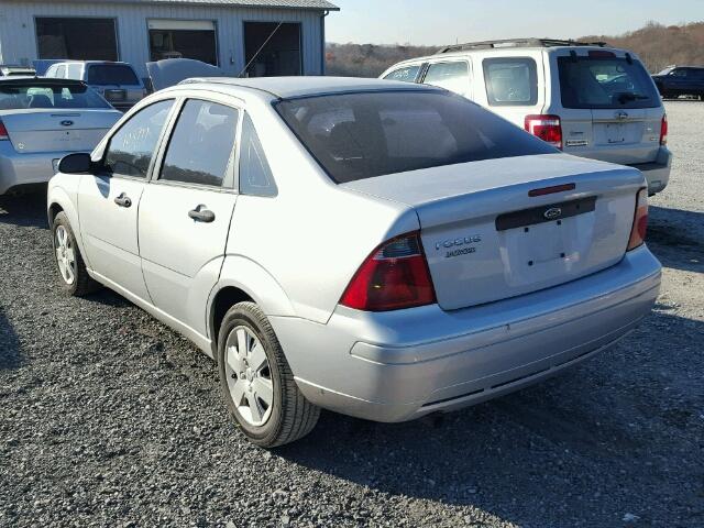 1FAFP34N67W345639 - 2007 FORD FOCUS ZX4 SILVER photo 3