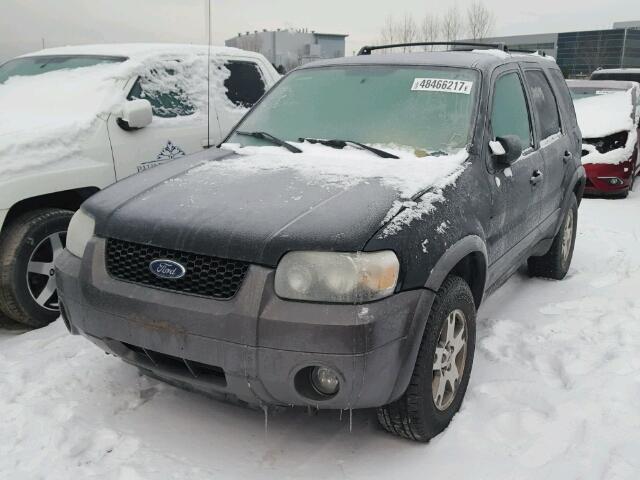 1FMYU93185KA76606 - 2005 FORD ESCAPE XLT BLACK photo 2