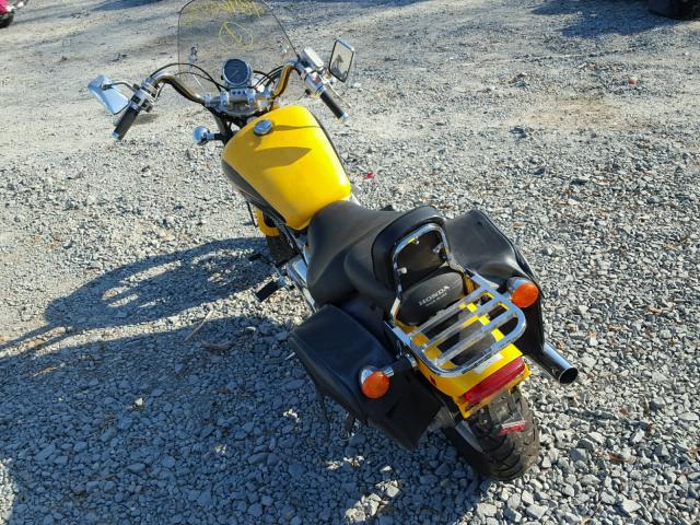 1HFSC1807VA102509 - 1997 HONDA VT1100 C1A YELLOW photo 3