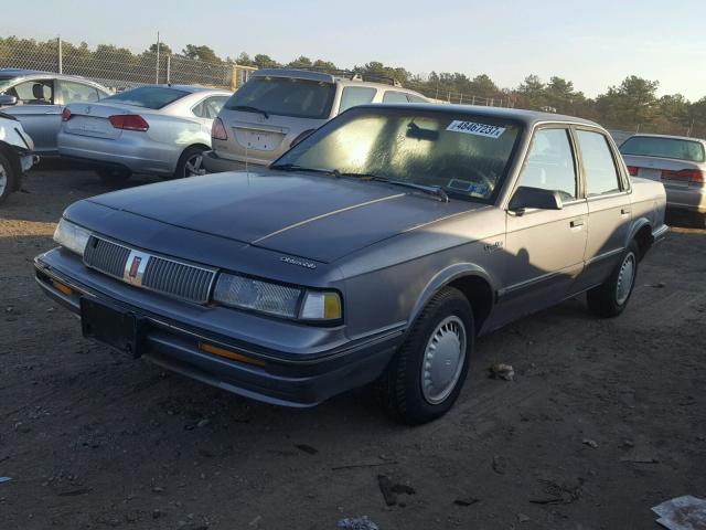 1G3AJ51W6KG359493 - 1989 OLDSMOBILE CUTLASS CI GRAY photo 2