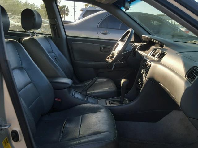 4T1BF28K4YU099186 - 2000 TOYOTA CAMRY LE 银色 照片 5