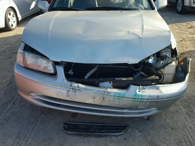 4T1BF28K4YU099186 - 2000 TOYOTA CAMRY LE 银色 照片 9
