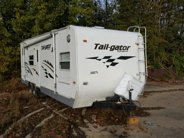 4YDT278264K211670 - 2004 TAIL RV WHITE photo 1