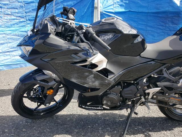 JKAEXKG17JDA12925 - 2018 KAWASAKI EX400 BLACK photo 9