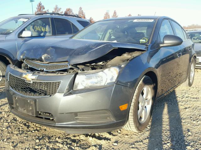 1G1PC5SB7D7246230 - 2013 CHEVROLET CRUZE LT GRAY photo 2