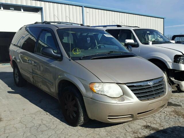 2C4GP54L85R400817 - 2005 CHRYSLER TOWN & COU GOLD photo 1