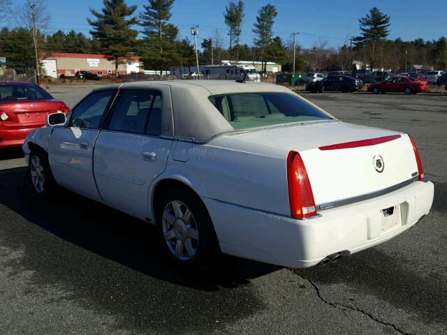 1G6KD57Y47U139799 - 2007 CADILLAC DTS WHITE photo 3