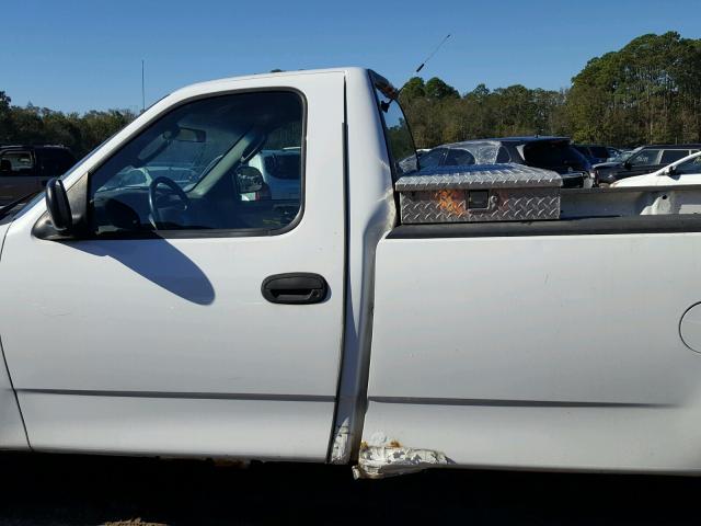 1FTRF17W62NB50402 - 2002 FORD F150 WHITE photo 9