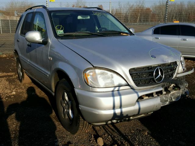 4JGAB54E4YA168839 - 2000 MERCEDES-BENZ ML 320 SILVER photo 1