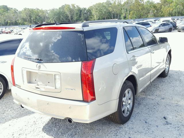 1GYEE637X80207326 - 2008 CADILLAC SRX SILVER photo 4