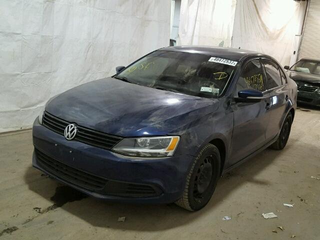 3VWD17AJ6EM210523 - 2014 VOLKSWAGEN JETTA SE BLUE photo 2