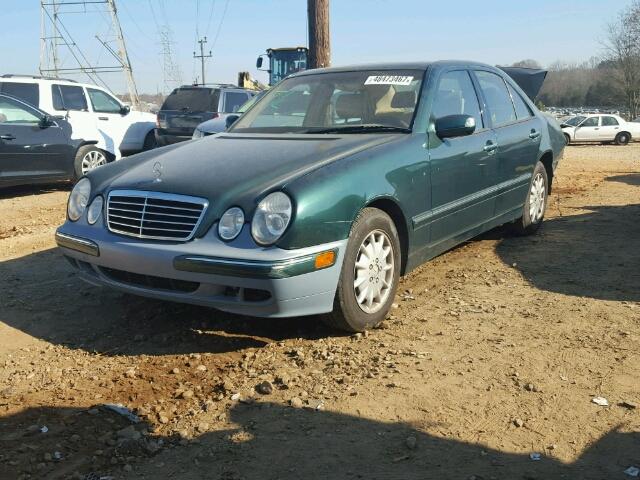 WDBJF65J71B287087 - 2001 MERCEDES-BENZ E 320 GREEN photo 2