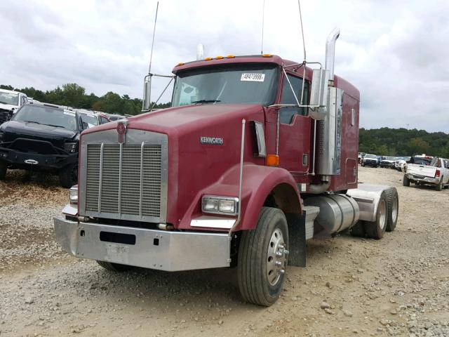 1XKDD29X1WR768662 - 1998 KENWORTH CONSTRUCTI RED photo 2