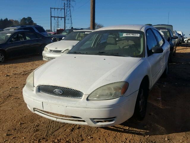 1FAFP53225A262125 - 2005 FORD TAURUS SE WHITE photo 2