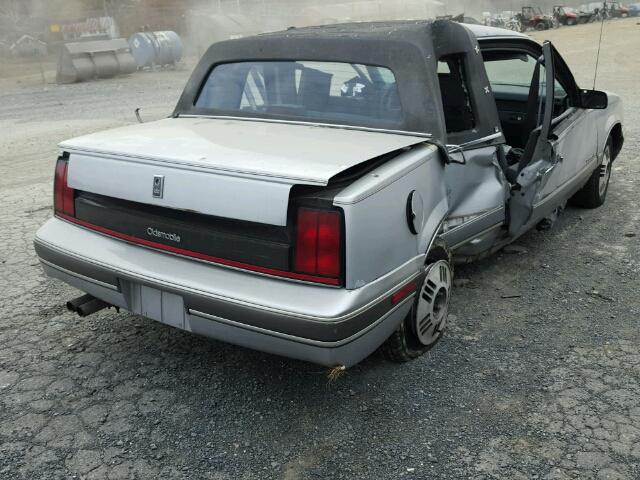 1G3NF14D7KM292832 - 1989 OLDSMOBILE CUTLASS CA SILVER photo 4