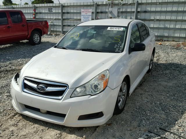 4S3BMCA61B3213641 - 2011 SUBARU LEGACY 2.5 WHITE photo 2