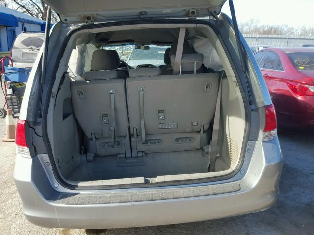 5FNRL3H47AB066586 - 2010 HONDA ODYSSEY EX SILVER photo 9