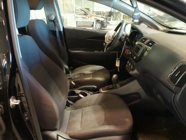 KNADM4A3XH6015956 - 2017 KIA RIO LX Սև լուսանկար 5