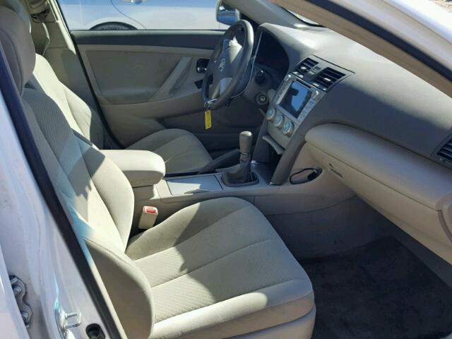 4T1BE46K39U832282 - 2009 TOYOTA CAMRY BASE თეთრი ფოტო 5
