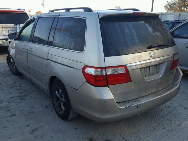 5FNRL38815B042759 - 2005 HONDA ODYSSEY TO SILVER photo 3