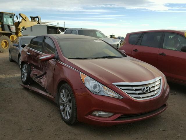 5NPEC4AB8DH538975 - 2013 HYUNDAI SONATA SE RED photo 1