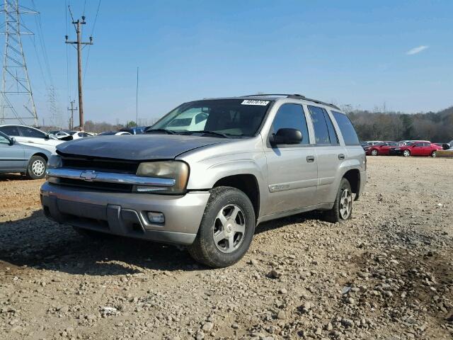 1GNDS13S432236634 - 2003 CHEVROLET TRAILBLAZE SILVER photo 2