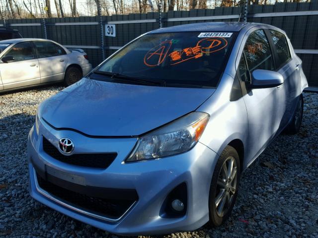 JTDKTUD38CD516731 - 2012 TOYOTA YARIS BLUE photo 2