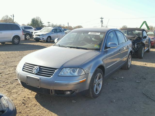 WVWRH63B24P158465 - 2004 VOLKSWAGEN PASSAT GLX GRAY photo 2