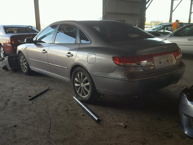 KMHFC46F17A185258 - 2007 HYUNDAI AZERA SE GRAY photo 3