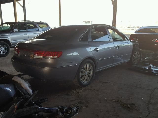 KMHFC46F17A185258 - 2007 HYUNDAI AZERA SE GRAY photo 4