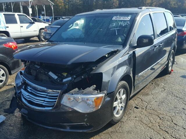 2A4RR5DG8BR675518 - 2011 CHRYSLER TOWN & COU GRAY photo 2