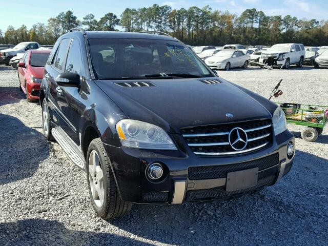 4JGBB72E28A304419 - 2008 MERCEDES-BENZ ML 550 BLACK photo 1