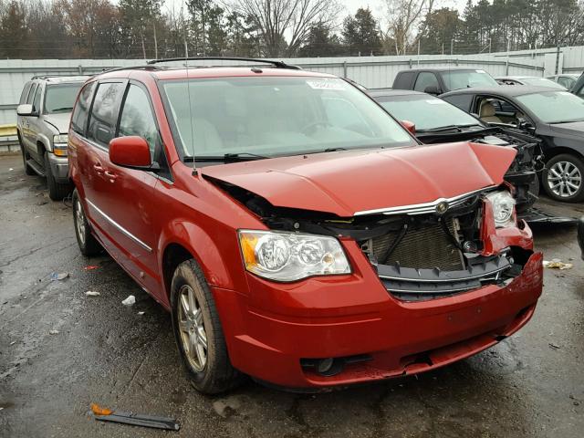 2A8HR54109R556037 - 2009 CHRYSLER TOWN & COU RED photo 1