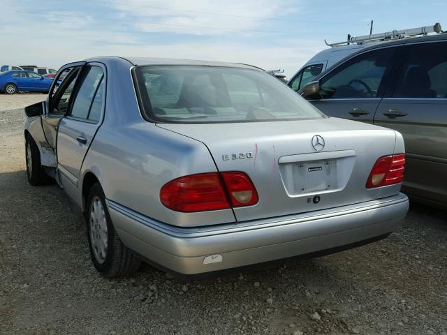 WDBJF55F2VA384120 - 1997 MERCEDES-BENZ E 320 SILVER photo 3