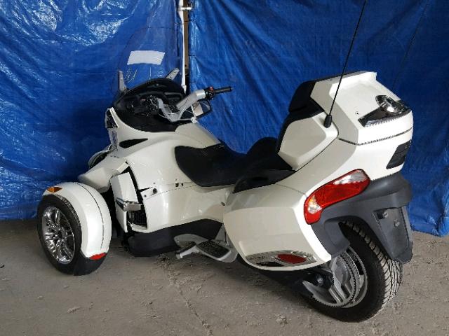 2BXJBDC14CV000952 - 2012 CAN-AM SPYDER ROA WHITE photo 3