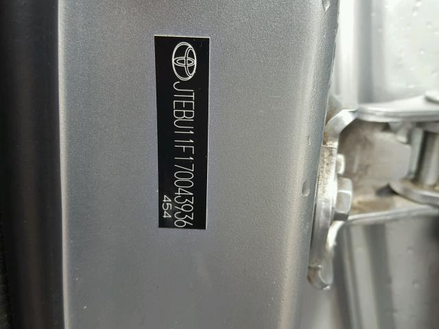 JTEBU11F170043936 - 2007 TOYOTA FJ CRUISER SILVER photo 10