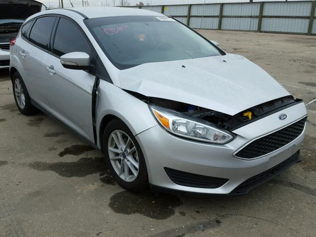 1FADP3K20HL222969 - 2017 FORD FOCUS SE SILVER photo 1