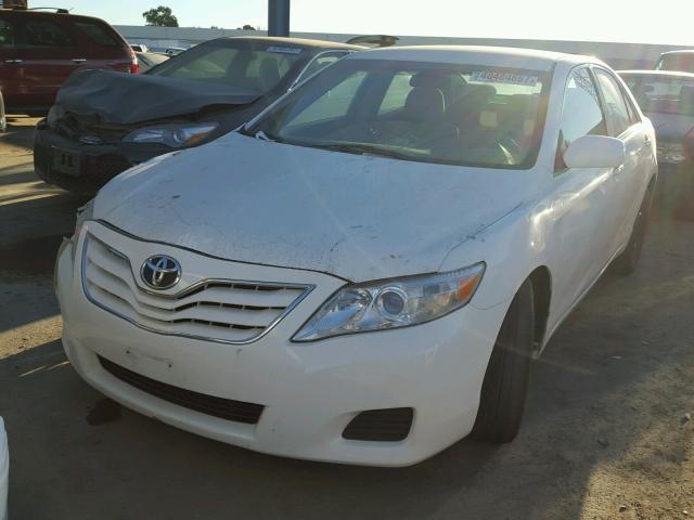 4T4BF3EK3BR185922 - 2011 TOYOTA CAMRY BASE WHITE photo 2
