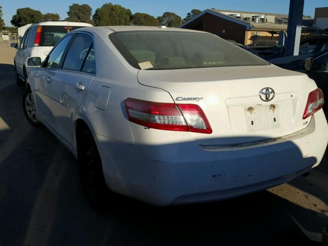 4T4BF3EK3BR185922 - 2011 TOYOTA CAMRY BASE WHITE photo 3