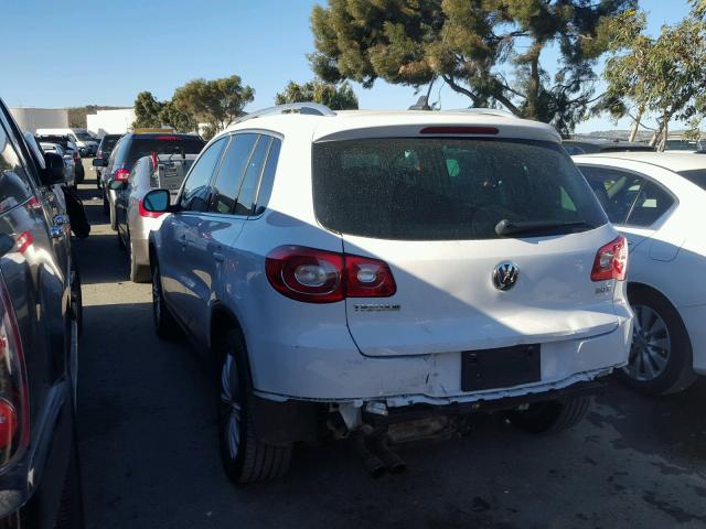 WVGAV7AX4AW514714 - 2010 VOLKSWAGEN TIGUAN S WHITE photo 3