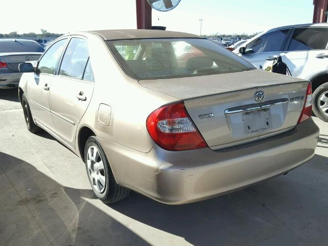 JTDBE32K320078060 - 2002 TOYOTA CAMRY LE BEIGE photo 3