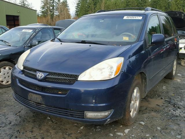 5TDZA22C04S104546 - 2004 TOYOTA SIENNA XLE BLUE photo 2