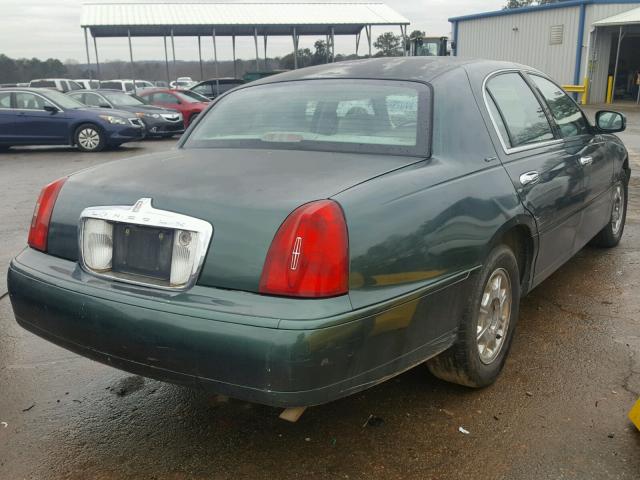 1LNHM82W0XY635346 - 1999 LINCOLN TOWN CAR S GREEN photo 4