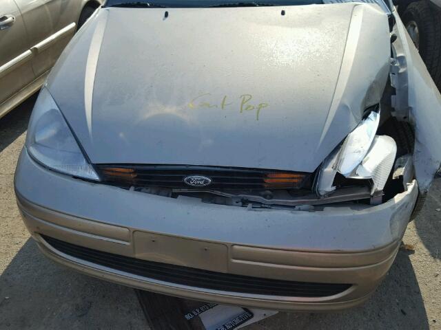 1FAFP3636YW146295 - 2000 FORD FOCUS SE GOLD photo 7