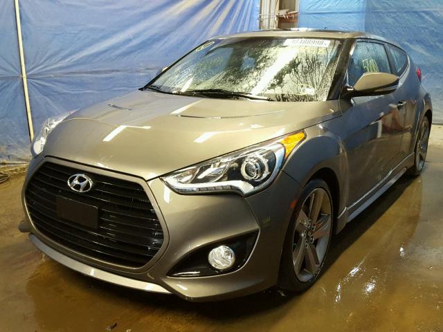 KMHTC6AE7FU216989 - 2015 HYUNDAI VELOSTER T GRAY photo 2