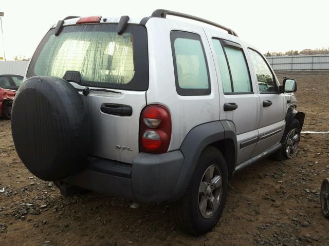 1J4GL48K66W259935 - 2006 JEEP LIBERTY SP GRAY photo 4