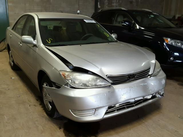 4T1BE32K95U951383 - 2005 TOYOTA CAMRY LE 银色 照片 1