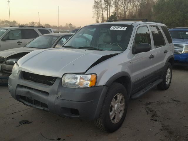 1FMYU03122KC10484 - 2002 FORD ESCAPE XLT SILVER photo 2