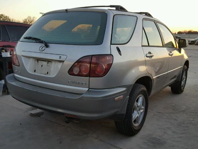 JT6HF10U0Y0131541 - 2000 LEXUS RX 300 SILVER photo 4